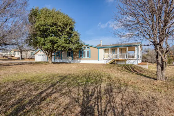 156 Northwoods Court, Azle, TX 76020