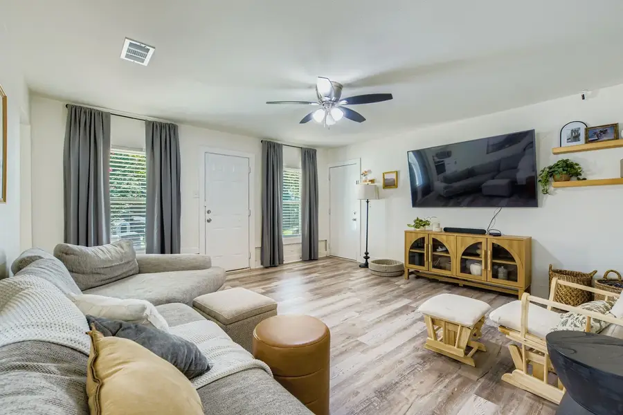 1601 Rindie Street, Irving, TX 75060 - Image #2