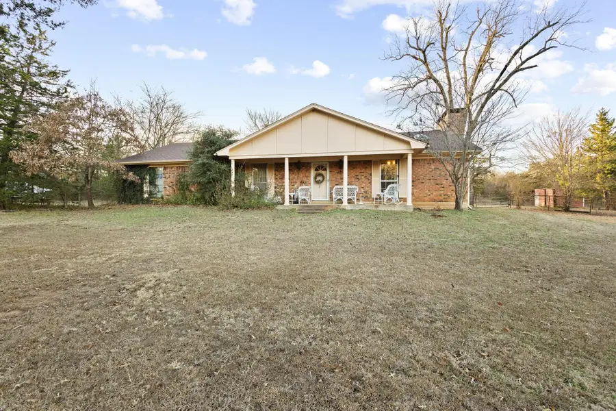 233 Haning Drive, Paris, TX 75462 - Image #3