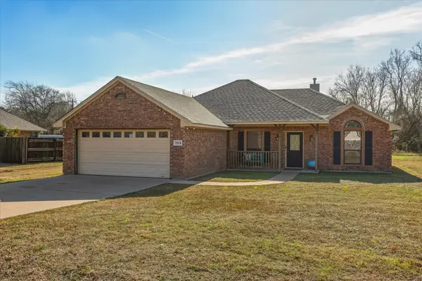 704 Janis Street, Granbury, TX 76049
