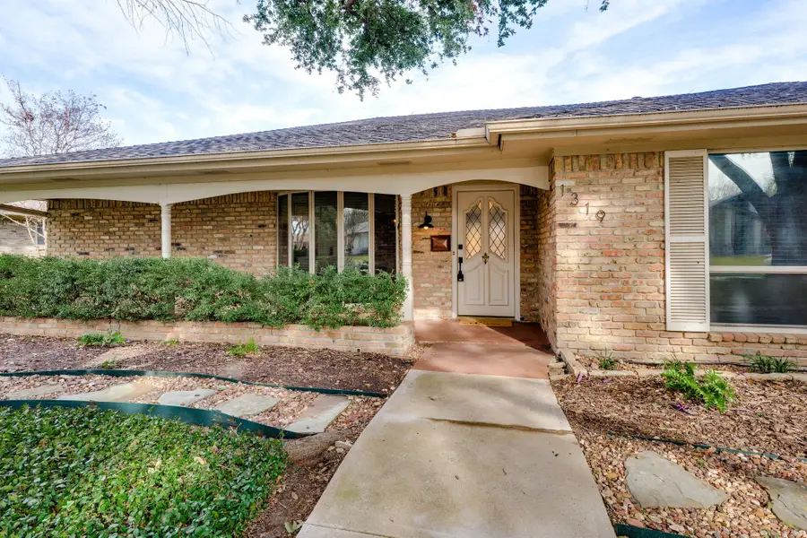 1319 San Antone Lane, Lewisville, TX 75077 - Image #2