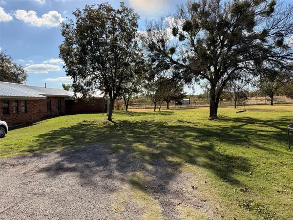 300 Fm 310, Aquilla, TX 76622