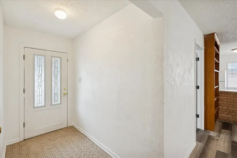 328 Heirloom Drive, Fort Worth, TX 76134 - Image #3