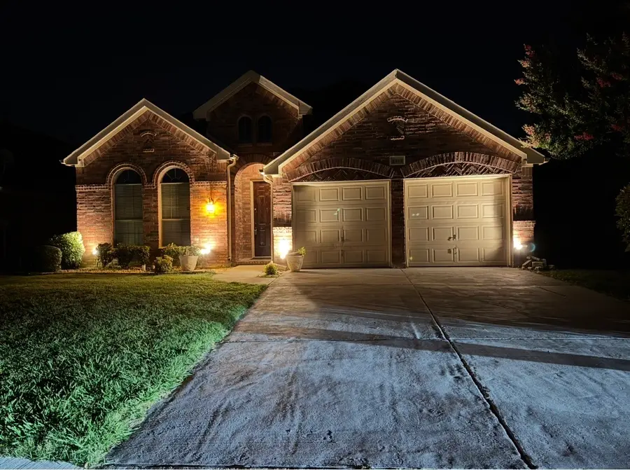 2619 Cove Drive, Grand Prairie, TX 75054 - Image #2