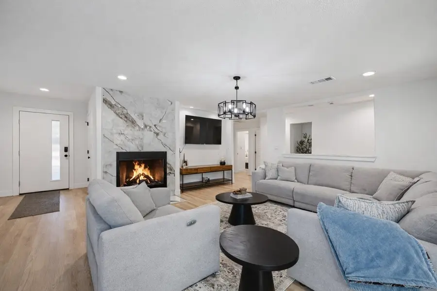 1609 Knight Trail, Little Elm, TX 75034 - Image #2