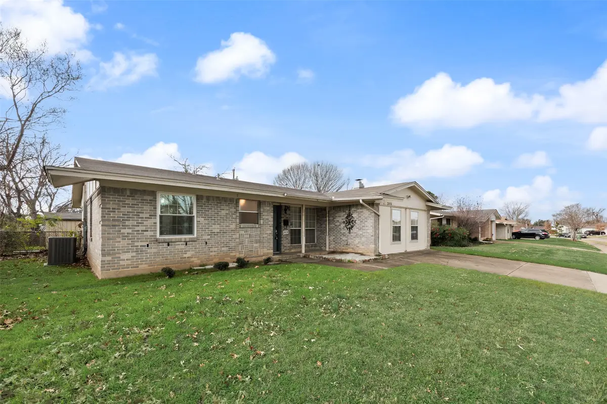 2414 Sparling Way Drive, Carrollton, TX 75006 - Image #1