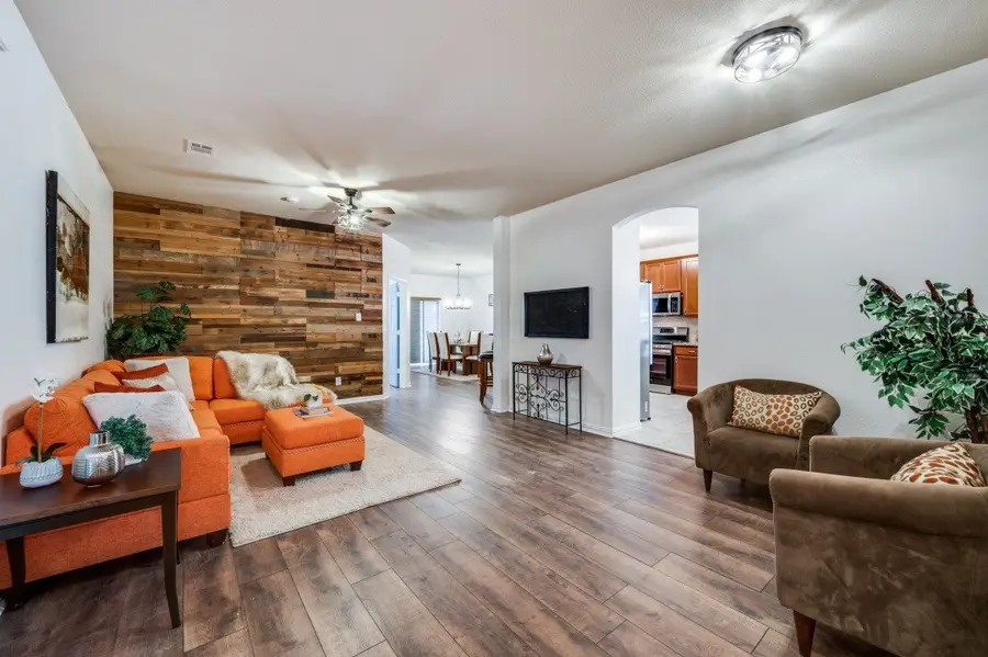 1420 Jordan Creek Court, Little Elm, TX 75068 - Image #2