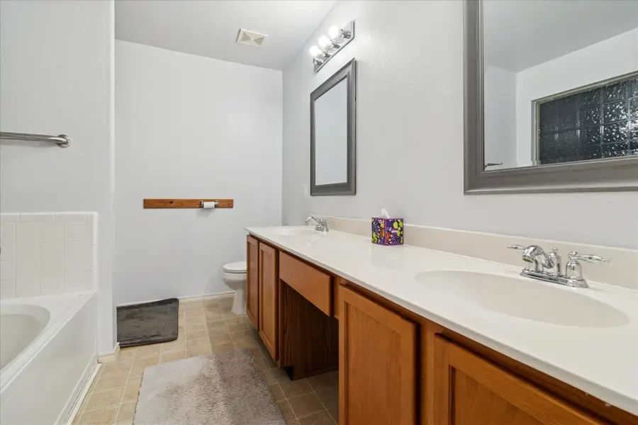 6336 Sand Stone Circle, Nevada, TX 75173 - Image #3