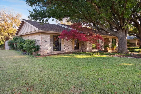 3701 Streamwood Road, Fort Worth, TX 76116