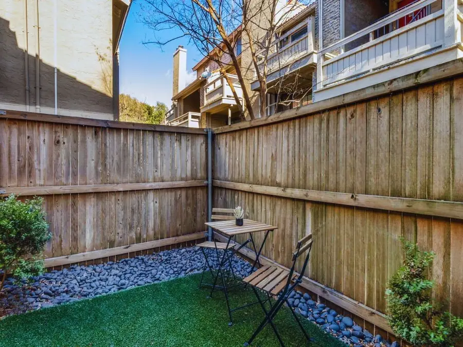 5200 Martel Avenue #9B, Dallas, TX 75206 - Image #2