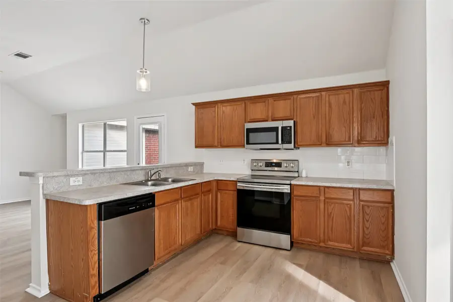 1122 Suffolk Lane, Cedar Hill, TX 75104 - Image #2