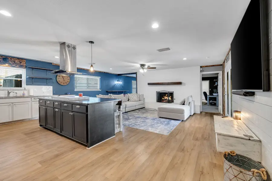 6537 Briley Drive, North Richland Hills, TX 76180 - Image #3