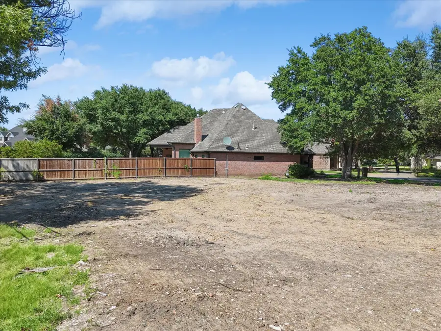 2889 Oakbriar Trail, Fort Worth, TX 76109 - Image #2