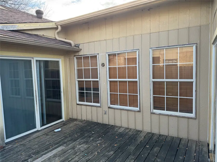 2408 Limestone Drive, Arlington, TX 76014 - Image #2