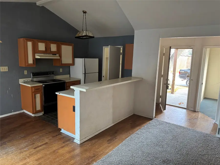 2408 Limestone Drive, Arlington, TX 76014 - Image #3