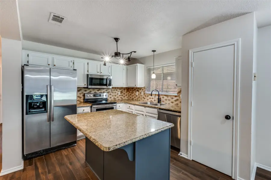 2606 Whetstone Drive, Corinth, TX 76210 - Image #3