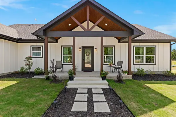 710 Valek Road, Ennis, TX 75119