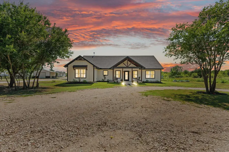 710 Valek Road, Ennis, TX 75119 - Image #2