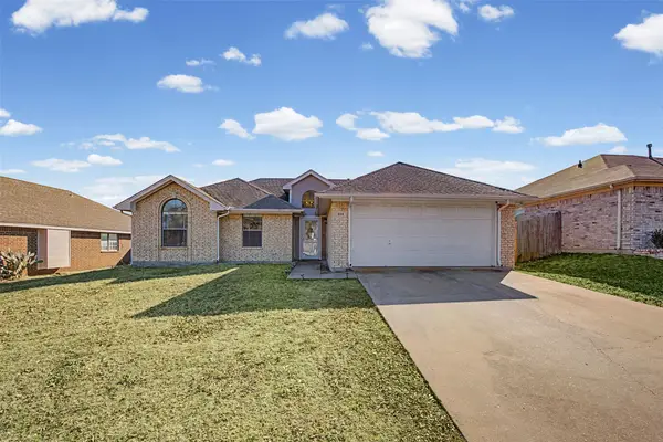 224 California Drive, Glenn Heights, TX 75154
