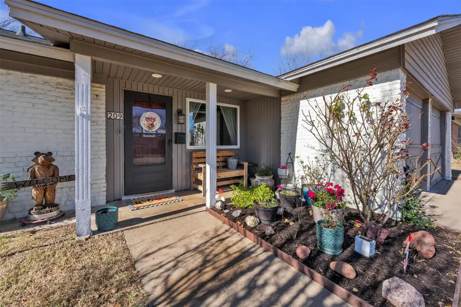 209 Mccurdy Street, Crowley, TX 76036 - Image #3