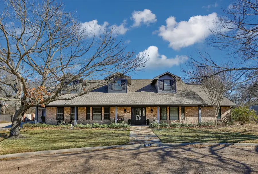308 Wheeler Creek Court, Gainesville, TX 76240 - Image #2