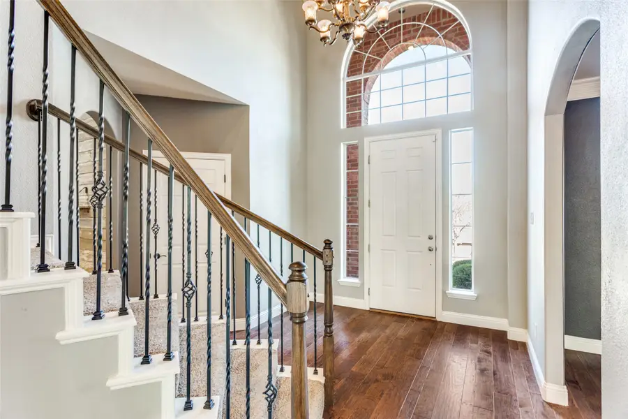 9005 Ranch Bluff Court, Benbrook, TX 76126 - Image #3