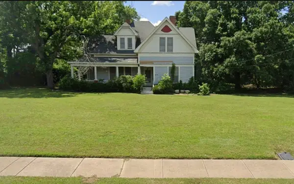 506 S 3rd Street, Grandview, TX 76050