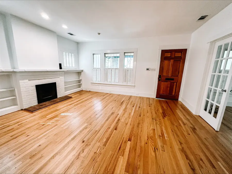 2333 Irwin Street, Fort Worth, TX 76110 - Image #2