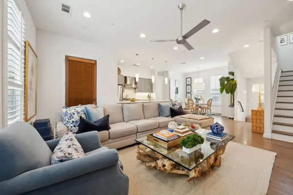 5015 Manett Street #104, Dallas, TX 75206