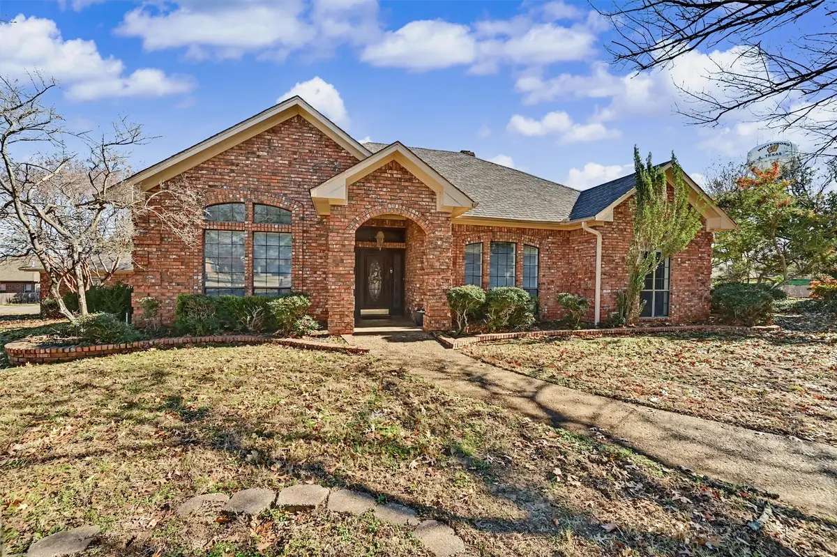 304 Trollinger Street, Whitesboro, TX 76273 - Image #1