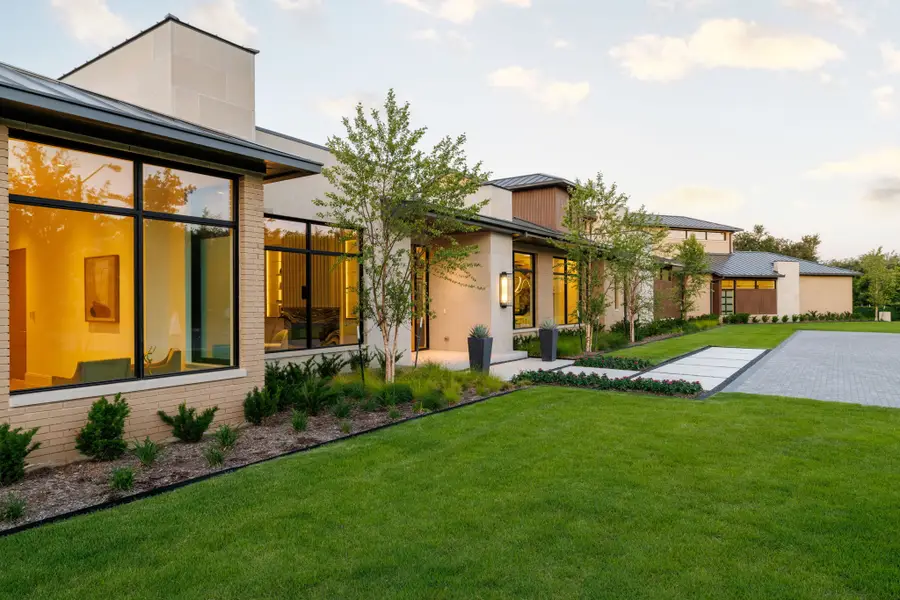 4527 N Lindhurst Avenue, Dallas, TX 75229 - Image #2