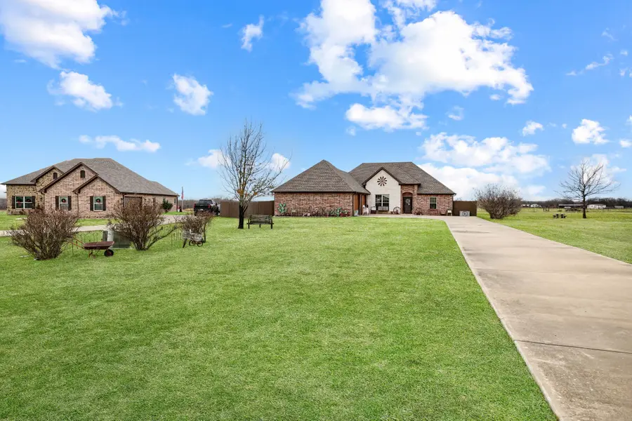 1033 Chartres, Kaufman, TX 75142 - Image #3