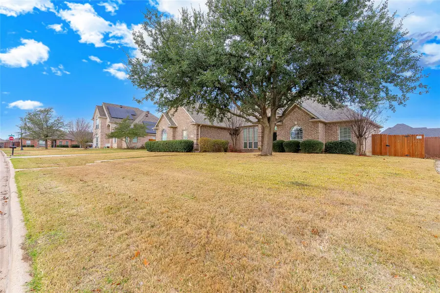 1508 Leaning Oak Lane, Cleburne, TX 76033 - Image #2