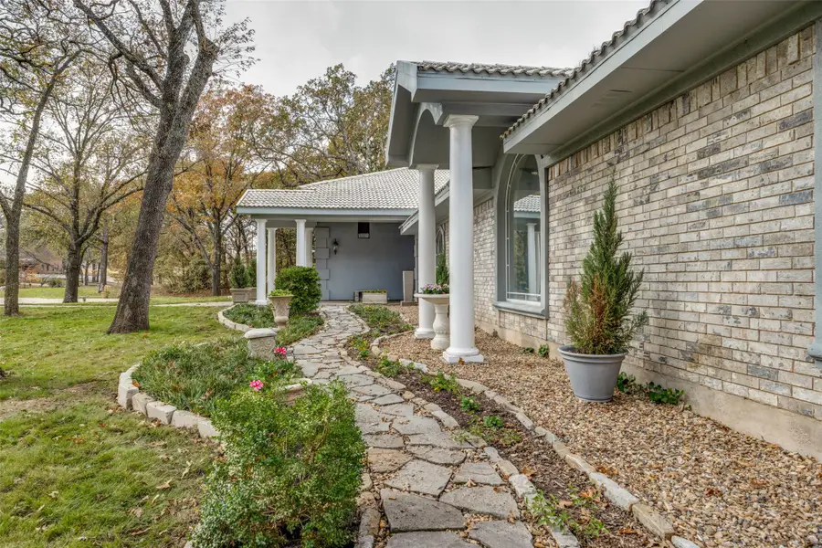 2525 Canyon Creek Drive, Sherman, TX 75092 - Image #3