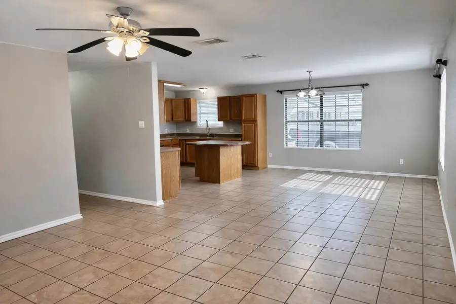 914 N Catherine Street, Terrell, TX 75160 - Image #2