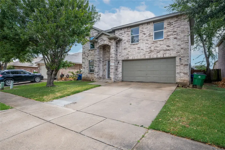 513 Creekbend Street, Crowley, TX 76036 - Image #2