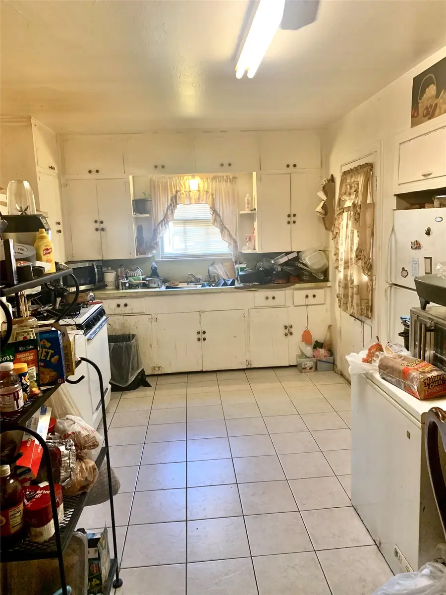 6925 Kennison Drive, Dallas, TX 75227 - #2