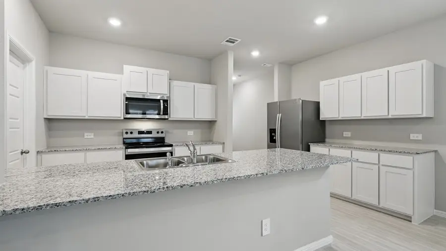 3045 Maple Orchard Lane, Fort Worth, TX 76140 - Image #2