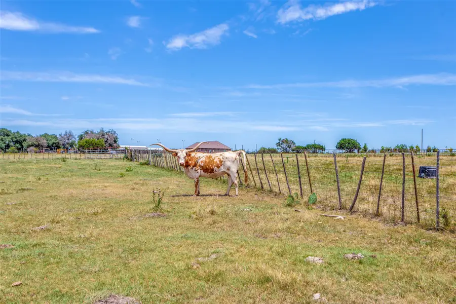 950 Johnson Bend Road, Weatherford, TX 76088 - Image #3