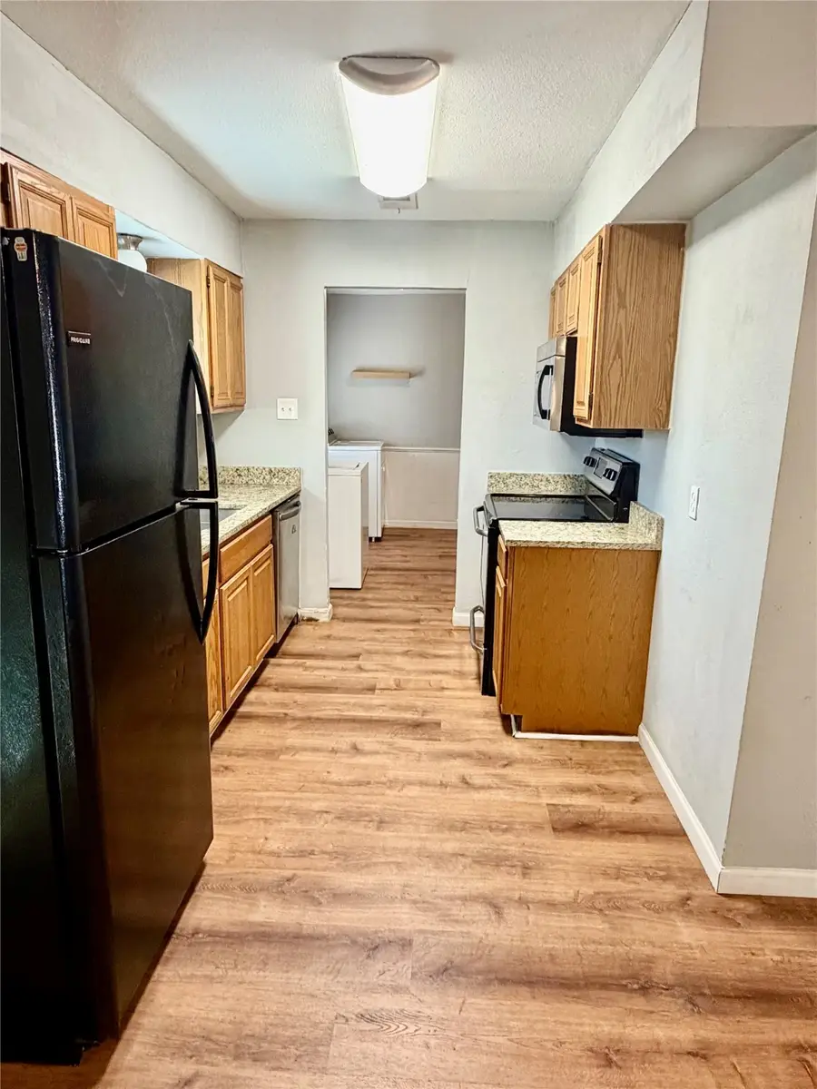 318 NE Michael Drive, Burleson, TX 76028 - Image #2