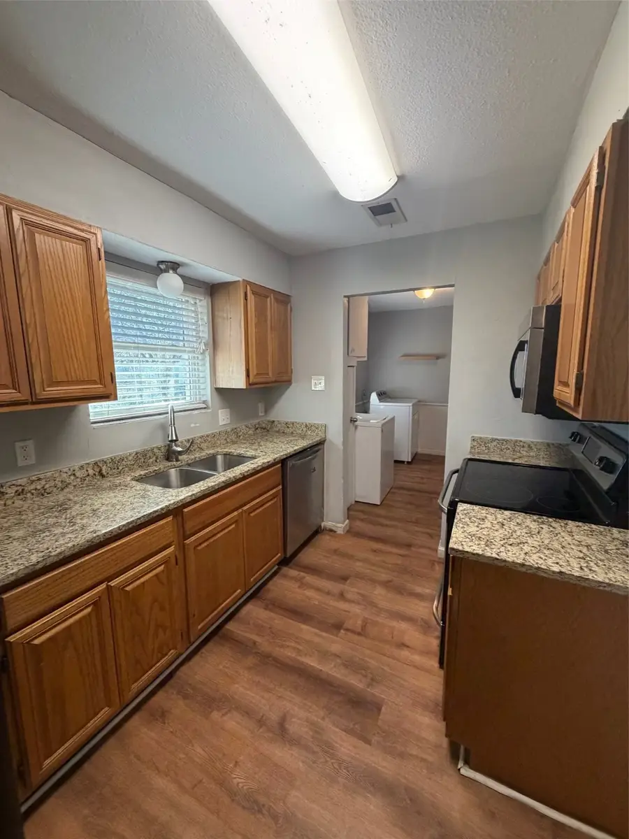 318 NE Michael Drive, Burleson, TX 76028 - Image #3