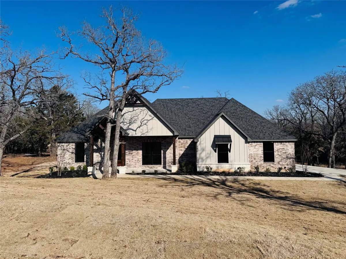 1064 Arbor Vista Drive, Azle, TX 76020 - Image #1