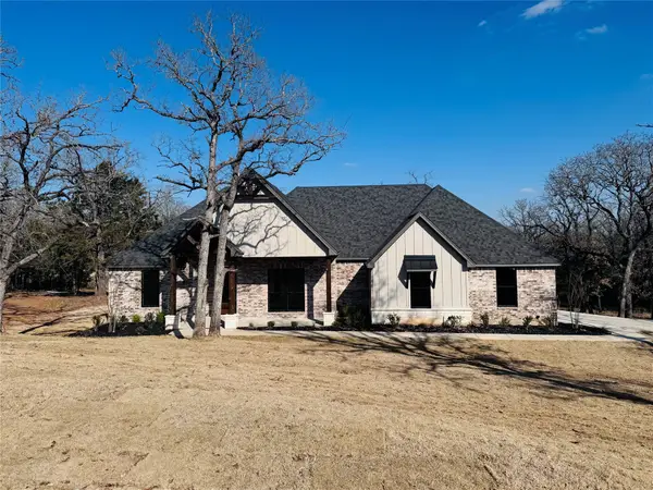 1064 Arbor Vista Drive, Azle, TX 76020