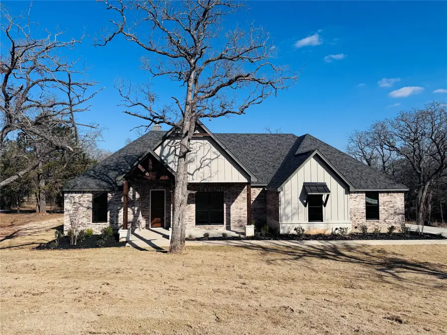1064 Arbor Vista Drive, Azle, TX 76020 - Image #2
