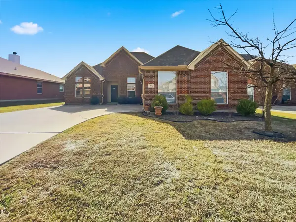 804 Peach Lane, Burleson, TX 76028