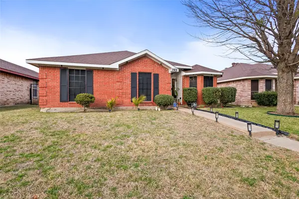 2831 Saint Johns Avenue, Lancaster, TX 75146