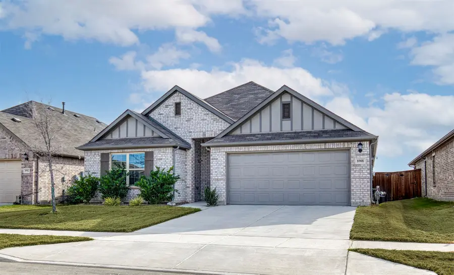 8908 Flying Eagle Lane, Fort Worth, TX 76131 - Image #2