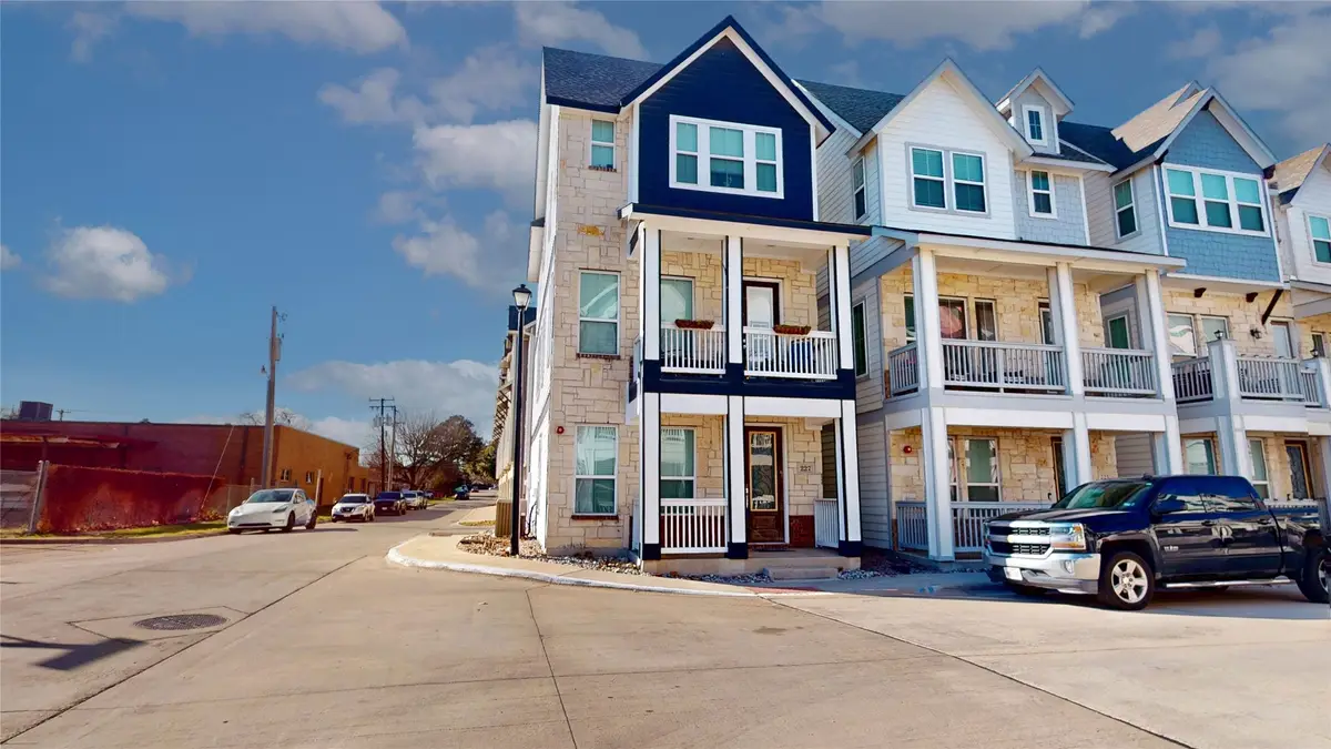 227 Lanyard Drive, Lewisville, TX 75057 - Image #1