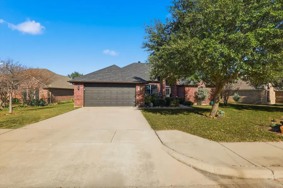 321 Lockwood Lane, Weatherford, TX 76087 - Image #2