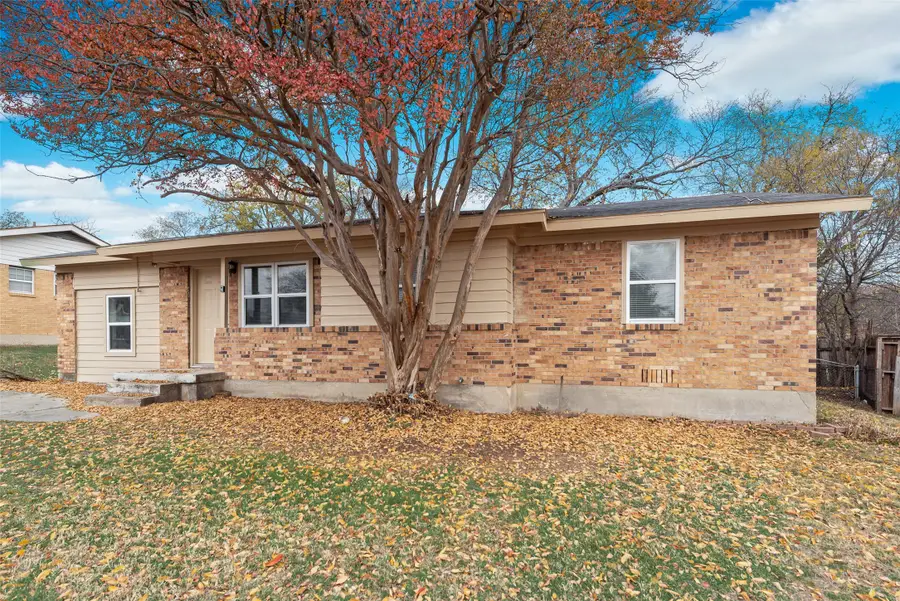 7916 Chaparral Drive, White Settlement, TX 76108 - Image #3